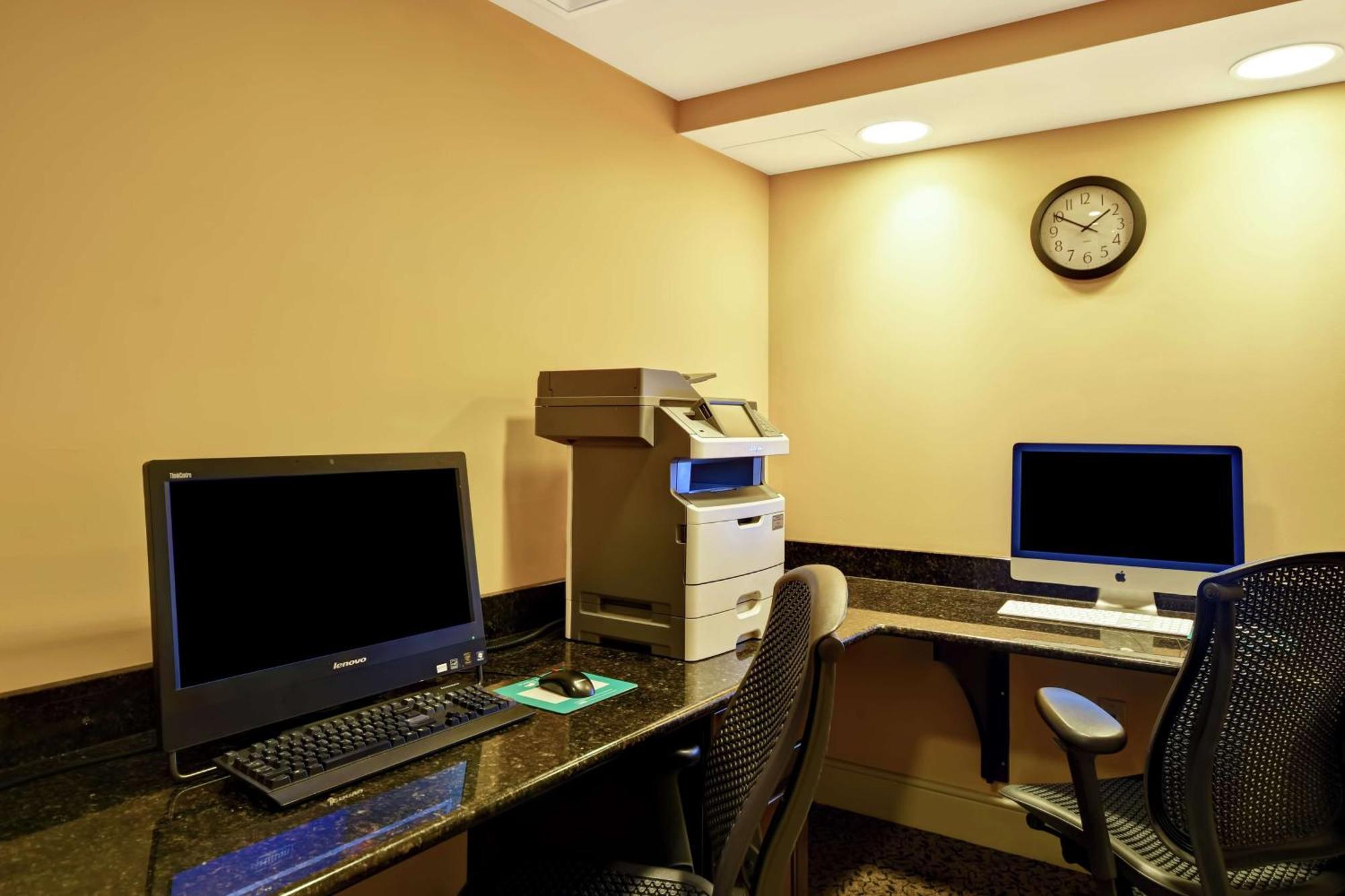 โฮมวูด สวีท บาย ฮิลตัน นอร์ท ชาร์ลสตัน/แอร์พอร์ต Hotel นอร์ทชาร์ลส์ตัน ภายนอก รูปภาพ