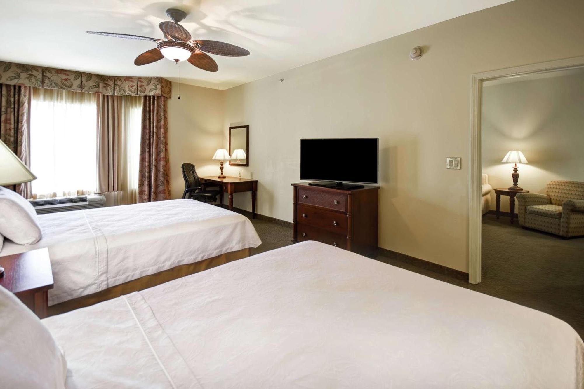 โฮมวูด สวีท บาย ฮิลตัน นอร์ท ชาร์ลสตัน/แอร์พอร์ต Hotel นอร์ทชาร์ลส์ตัน ภายนอก รูปภาพ