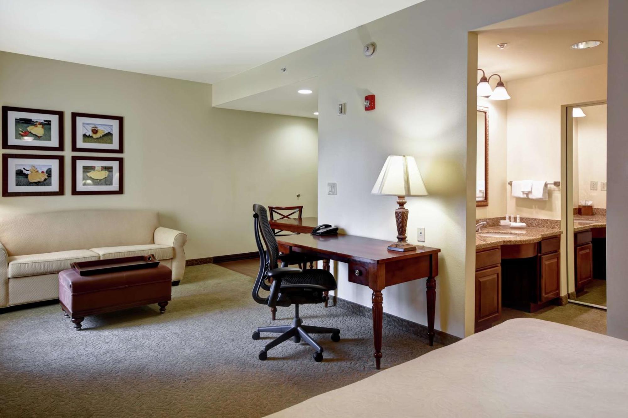 โฮมวูด สวีท บาย ฮิลตัน นอร์ท ชาร์ลสตัน/แอร์พอร์ต Hotel นอร์ทชาร์ลส์ตัน ภายนอก รูปภาพ