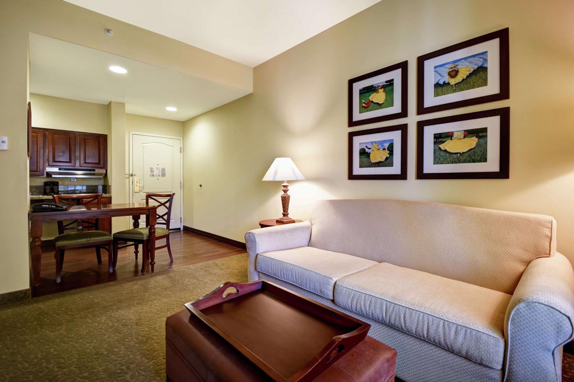 โฮมวูด สวีท บาย ฮิลตัน นอร์ท ชาร์ลสตัน/แอร์พอร์ต Hotel นอร์ทชาร์ลส์ตัน ภายนอก รูปภาพ