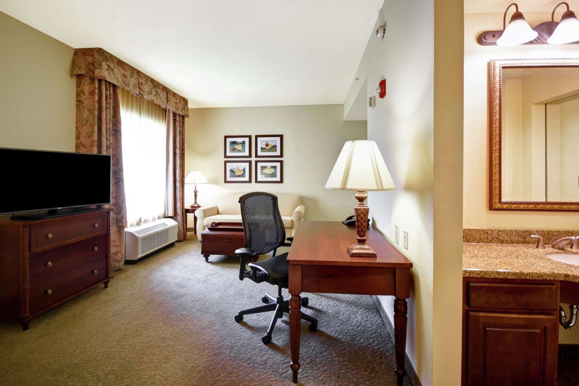 โฮมวูด สวีท บาย ฮิลตัน นอร์ท ชาร์ลสตัน/แอร์พอร์ต Hotel นอร์ทชาร์ลส์ตัน ภายนอก รูปภาพ