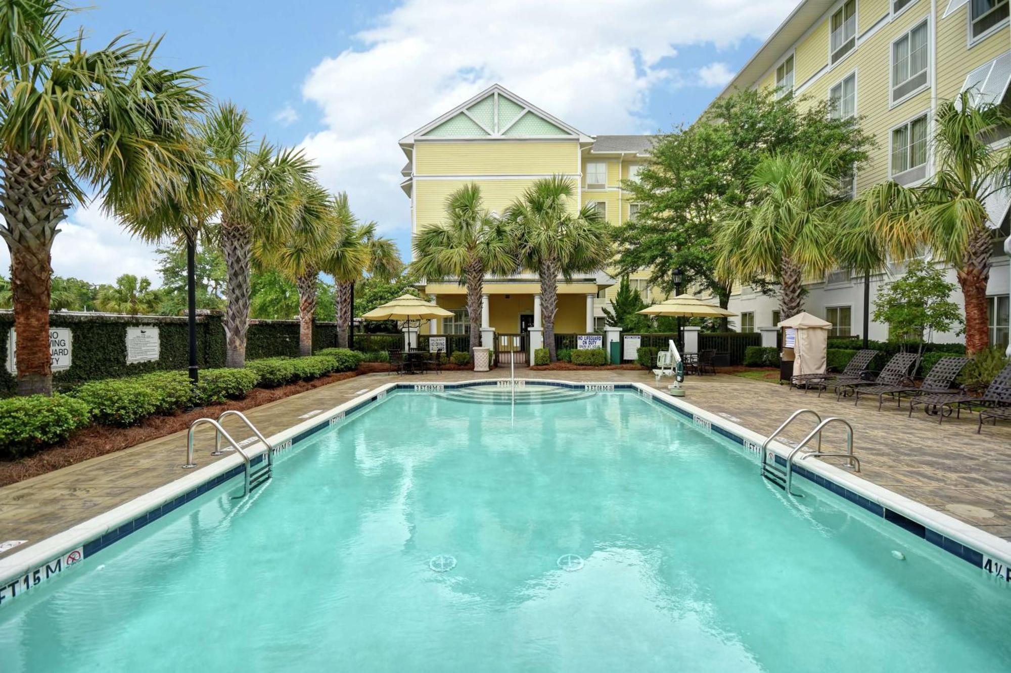 โฮมวูด สวีท บาย ฮิลตัน นอร์ท ชาร์ลสตัน/แอร์พอร์ต Hotel นอร์ทชาร์ลส์ตัน ภายนอก รูปภาพ