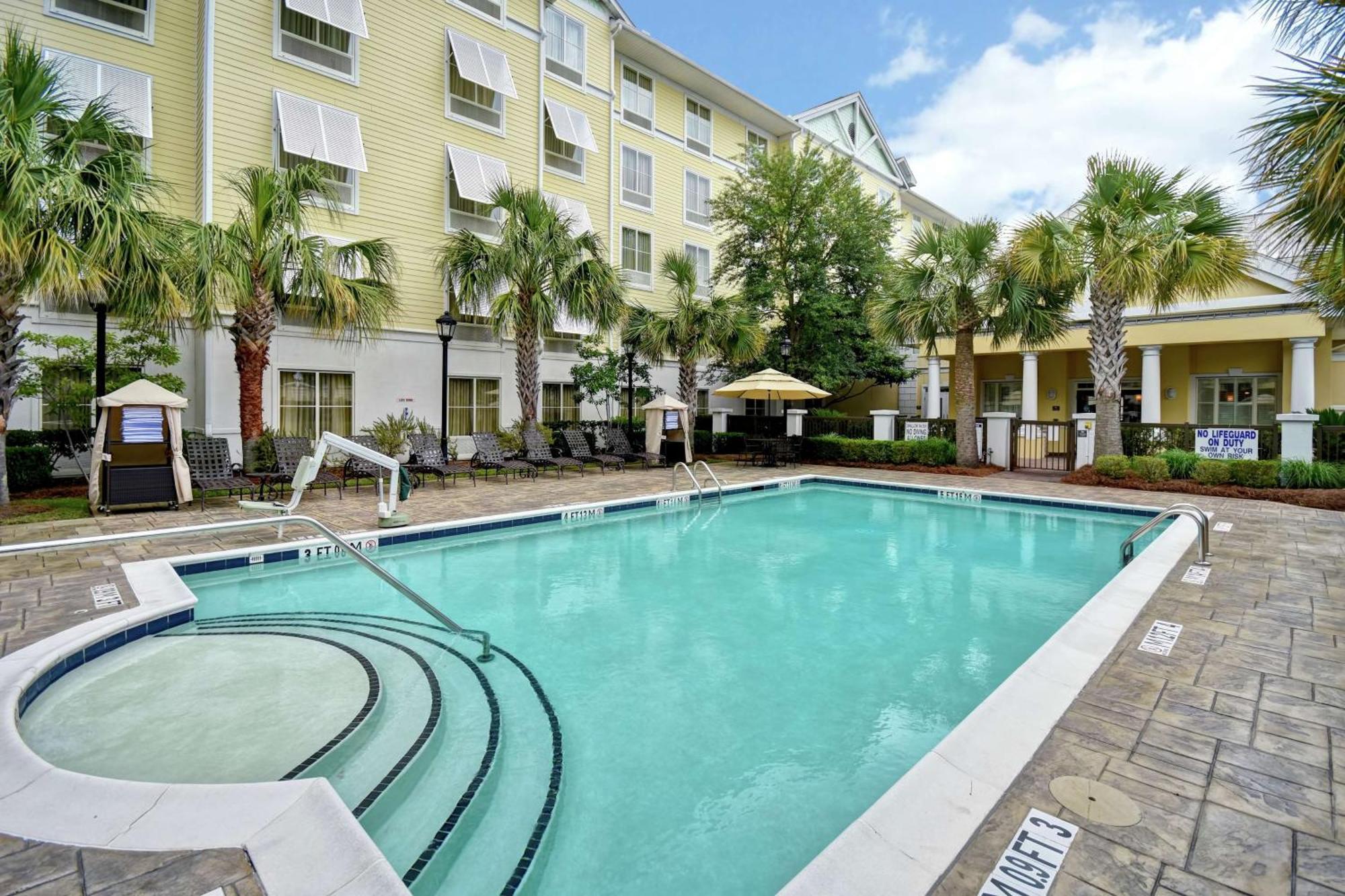 โฮมวูด สวีท บาย ฮิลตัน นอร์ท ชาร์ลสตัน/แอร์พอร์ต Hotel นอร์ทชาร์ลส์ตัน ภายนอก รูปภาพ