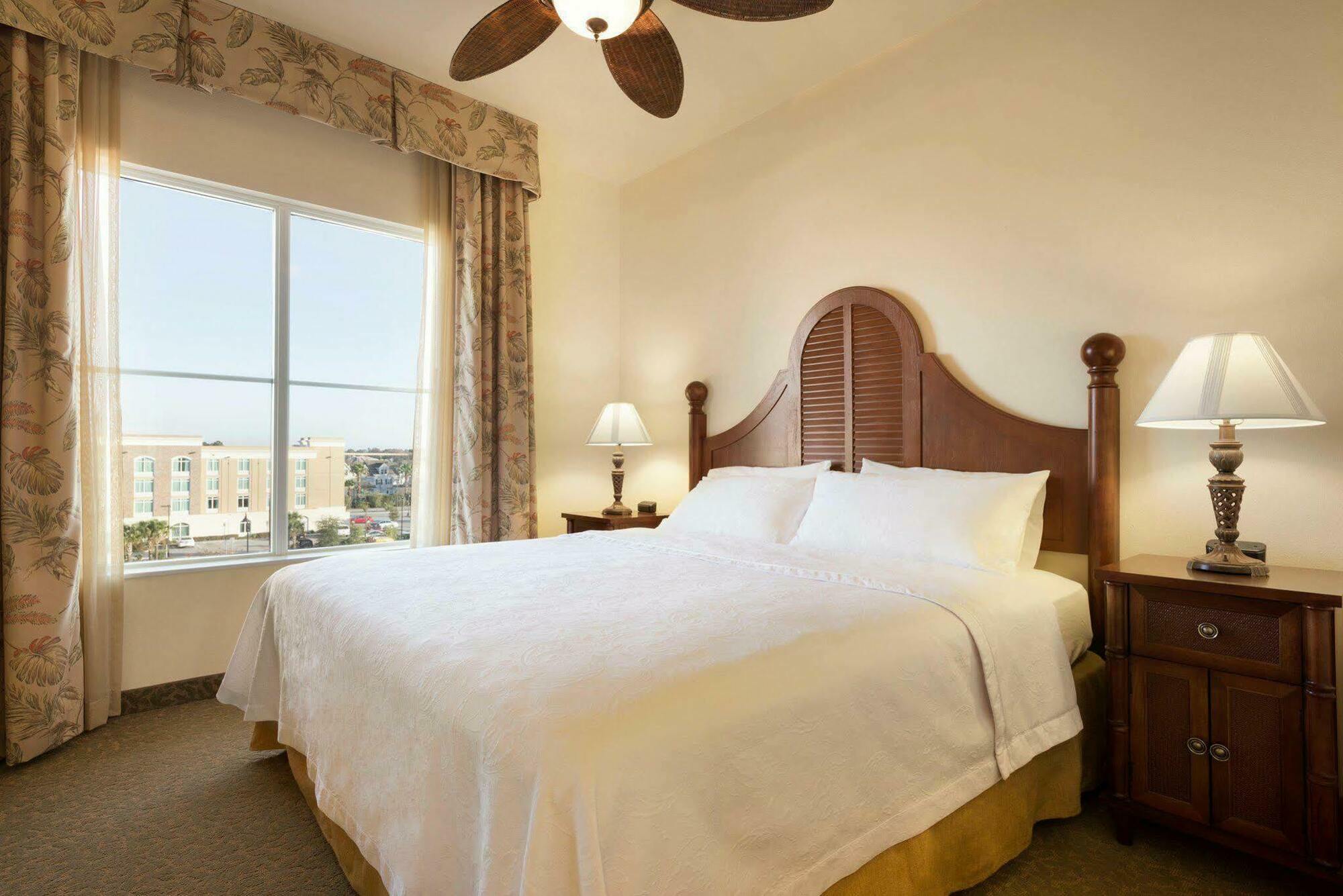 โฮมวูด สวีท บาย ฮิลตัน นอร์ท ชาร์ลสตัน/แอร์พอร์ต Hotel นอร์ทชาร์ลส์ตัน ภายนอก รูปภาพ