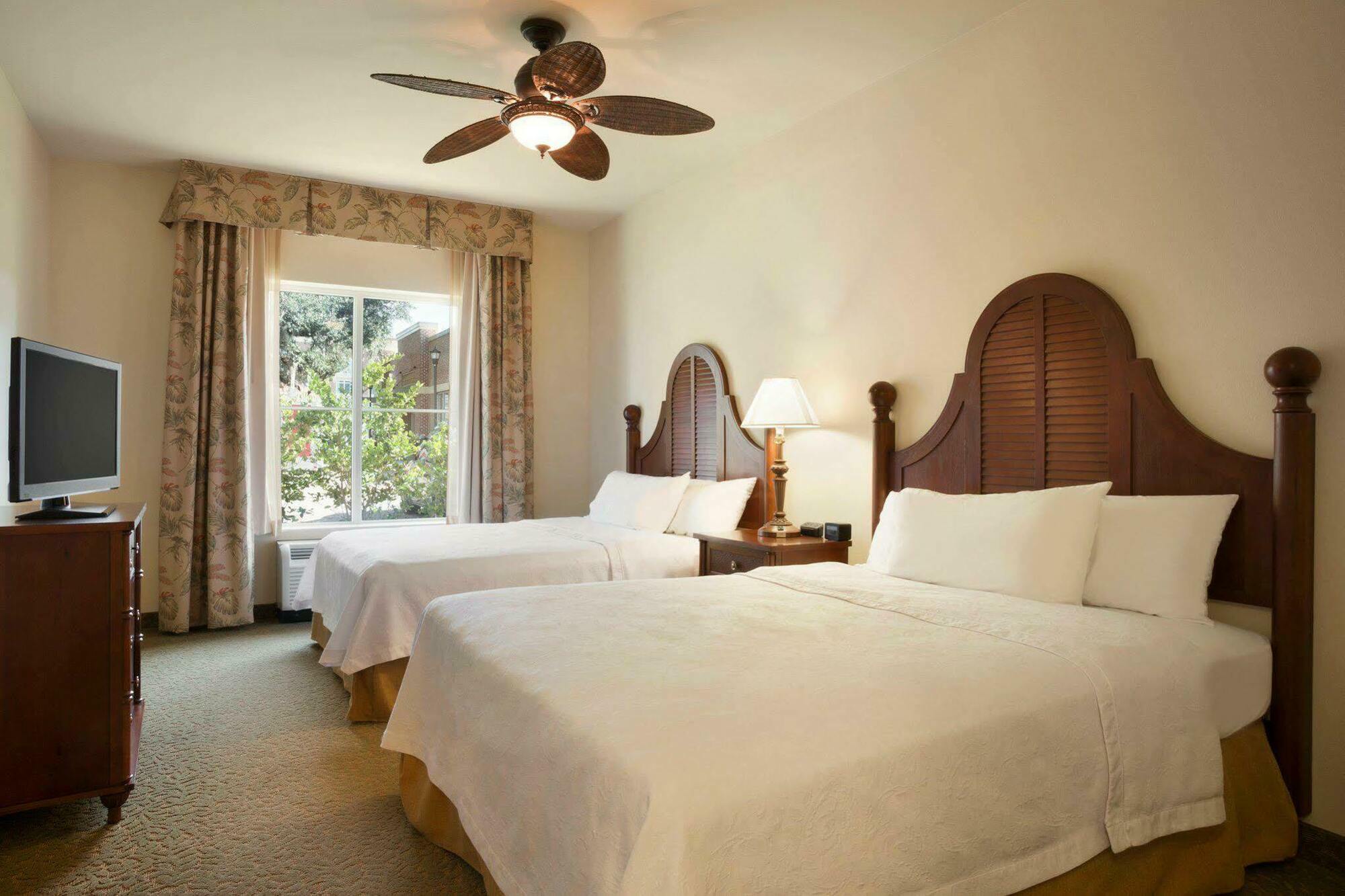 โฮมวูด สวีท บาย ฮิลตัน นอร์ท ชาร์ลสตัน/แอร์พอร์ต Hotel นอร์ทชาร์ลส์ตัน ภายนอก รูปภาพ