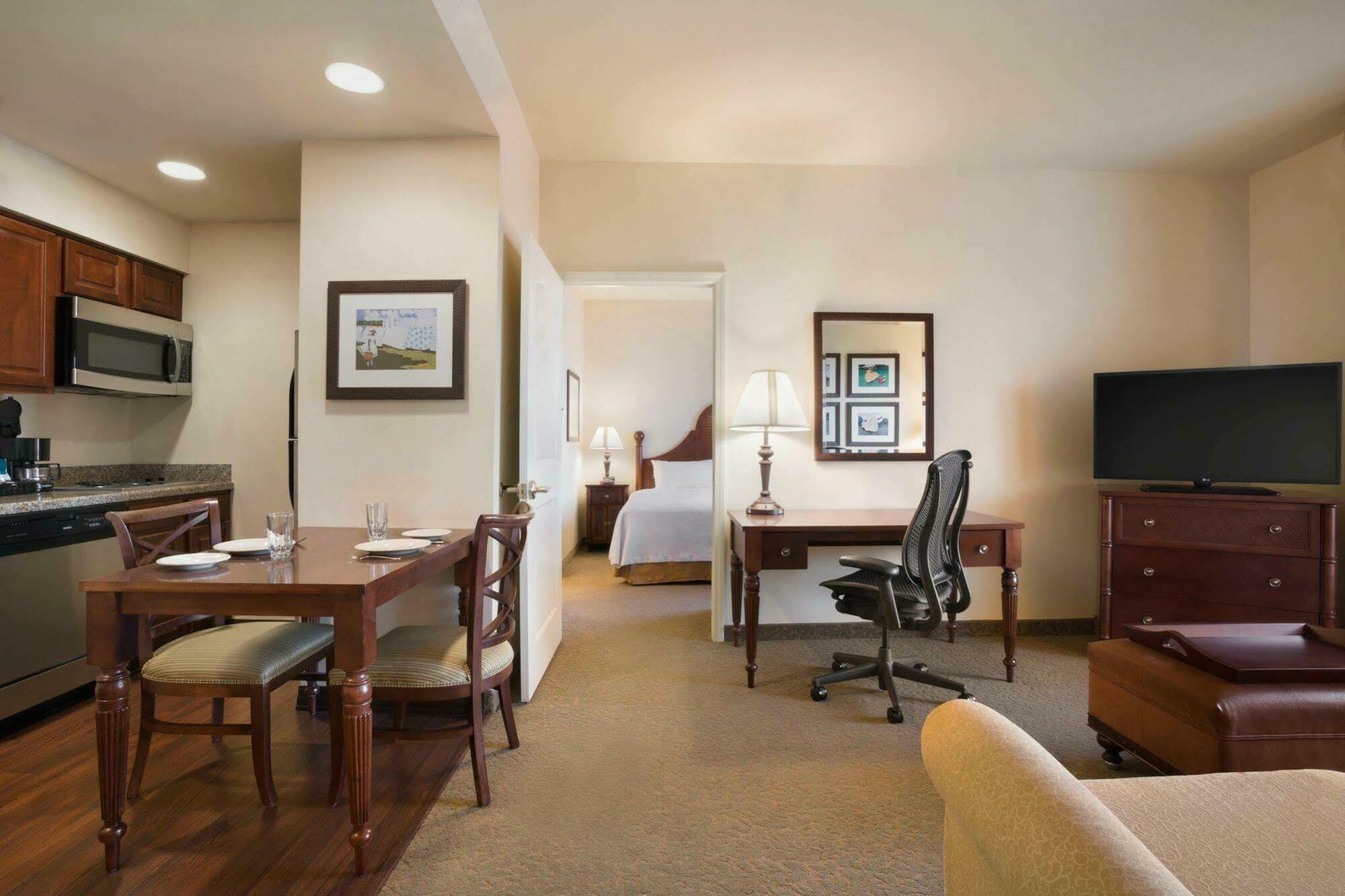 โฮมวูด สวีท บาย ฮิลตัน นอร์ท ชาร์ลสตัน/แอร์พอร์ต Hotel นอร์ทชาร์ลส์ตัน ภายนอก รูปภาพ